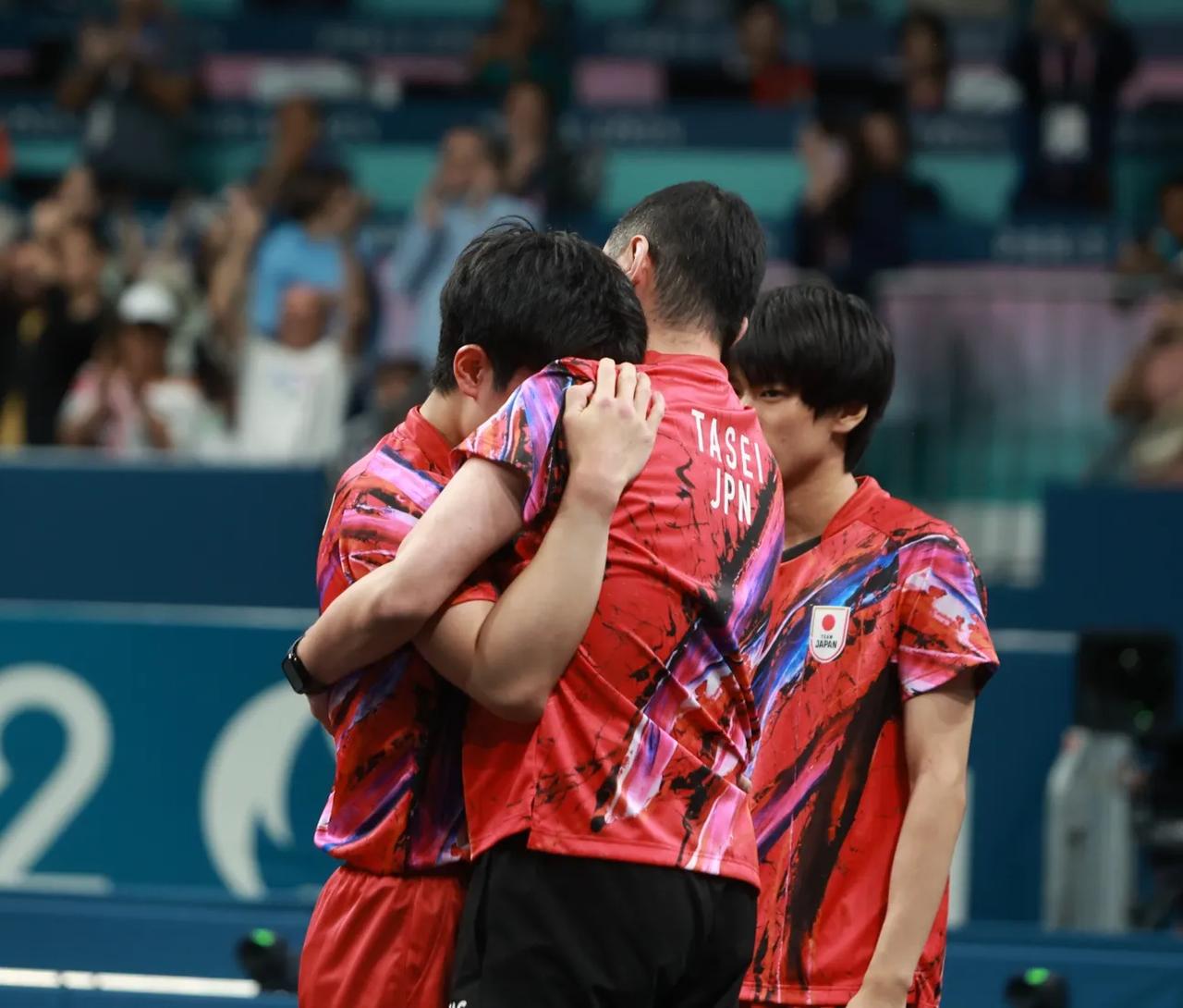 波兰队翻盘日本队，张本智和点燃赛场