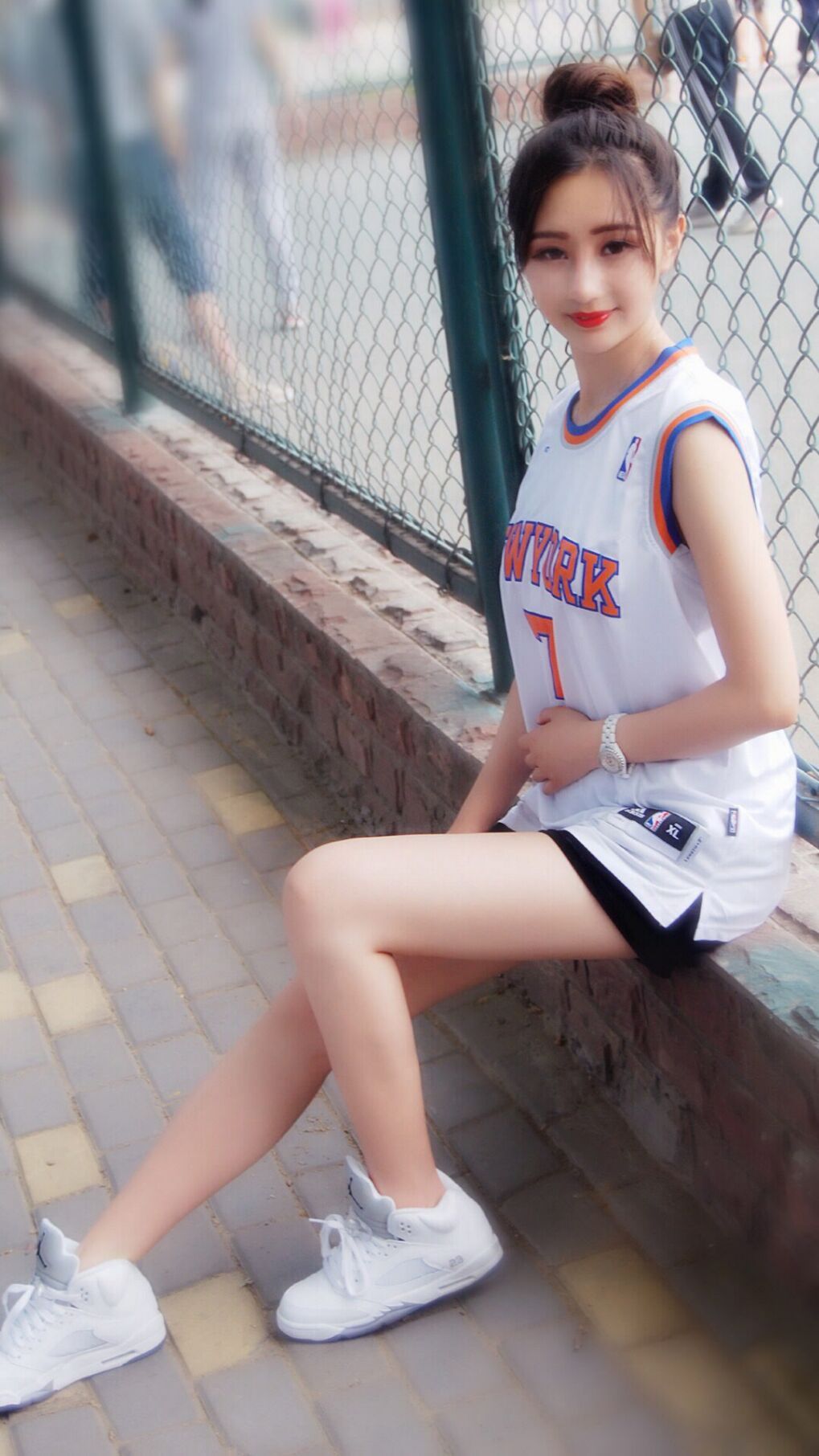 双线突破，从欧陆险胜到东方刷新，挑战者精神的平行叙事