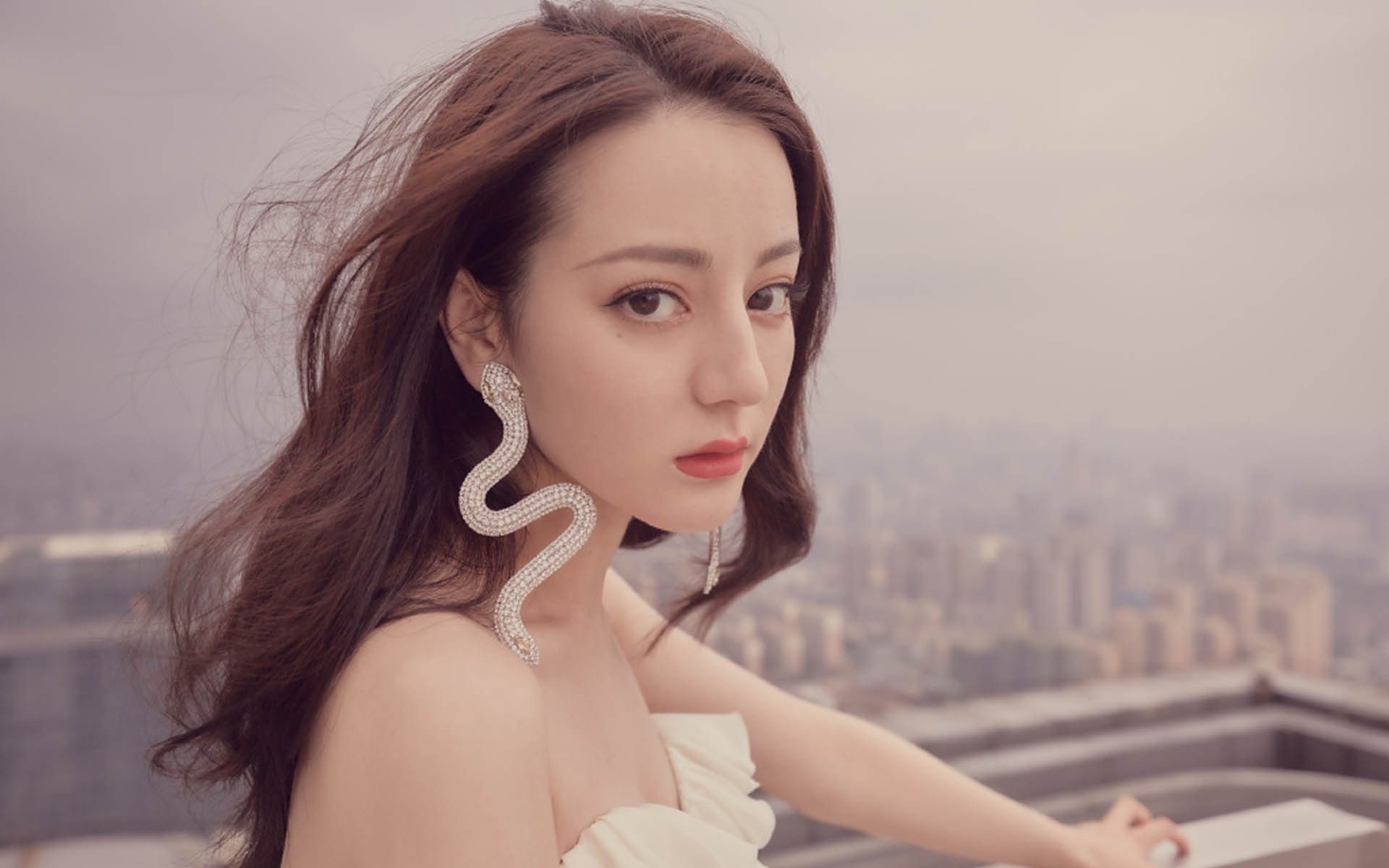 孤星与新月，卡瓦哈尔梅开二度，伊拉克鏖战逆转奥地利