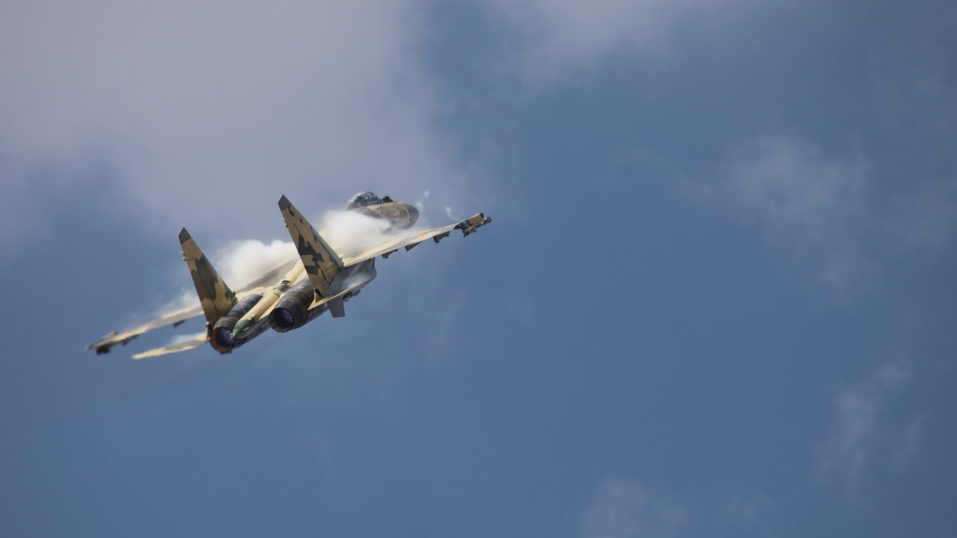 爱游戏-一人军团！西亚卡姆扛起球队穿越黄蜂的致命风暴