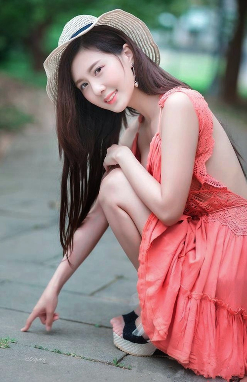 绿洲之上,2026世界杯E组焦点战,泰国横扫波兰,奥斯梅恩的节奏独舞